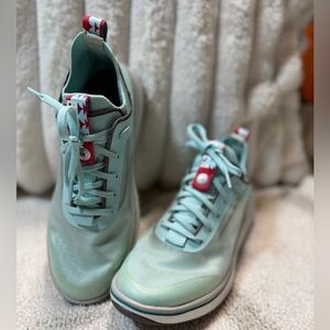 Bala Women's Nursing/Walking Sneakers in Aqua Green. Size 6.5. Splash Proof 🧡